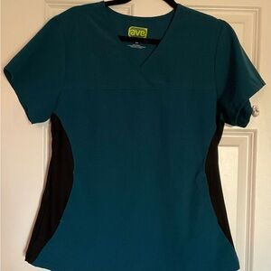 Caribbean Blue (Teal) Scrub Set - California top & Ocean Ave bottoms Size Medium